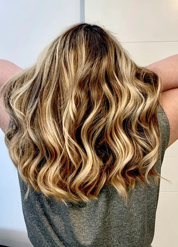 Balayage rubio ondas